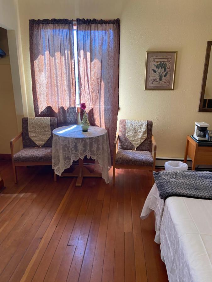 Rodmay Hotel パウエルリバー エクステリア 写真
