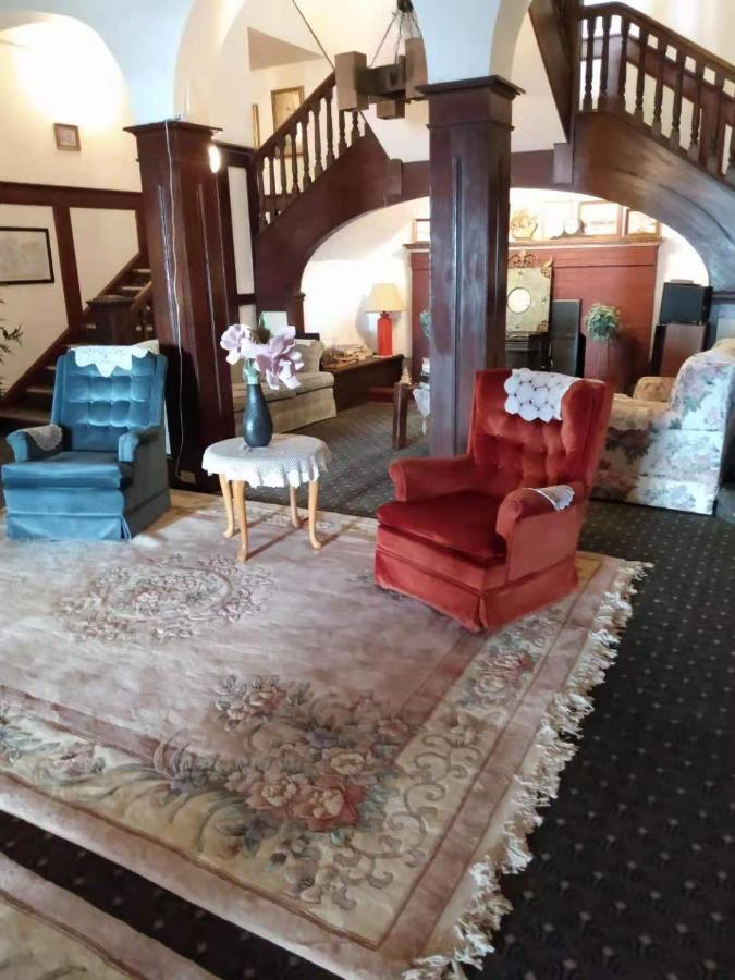 Rodmay Hotel パウエルリバー エクステリア 写真