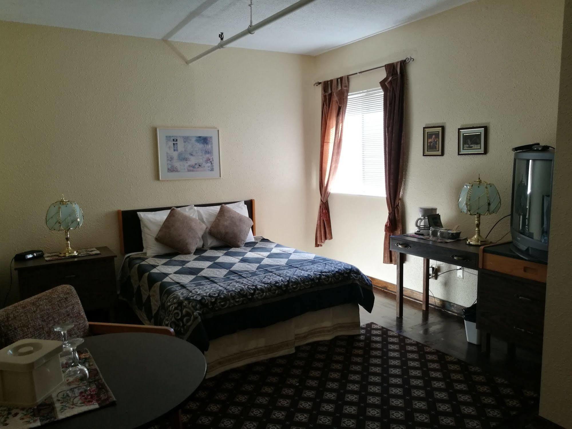 Rodmay Hotel パウエルリバー エクステリア 写真