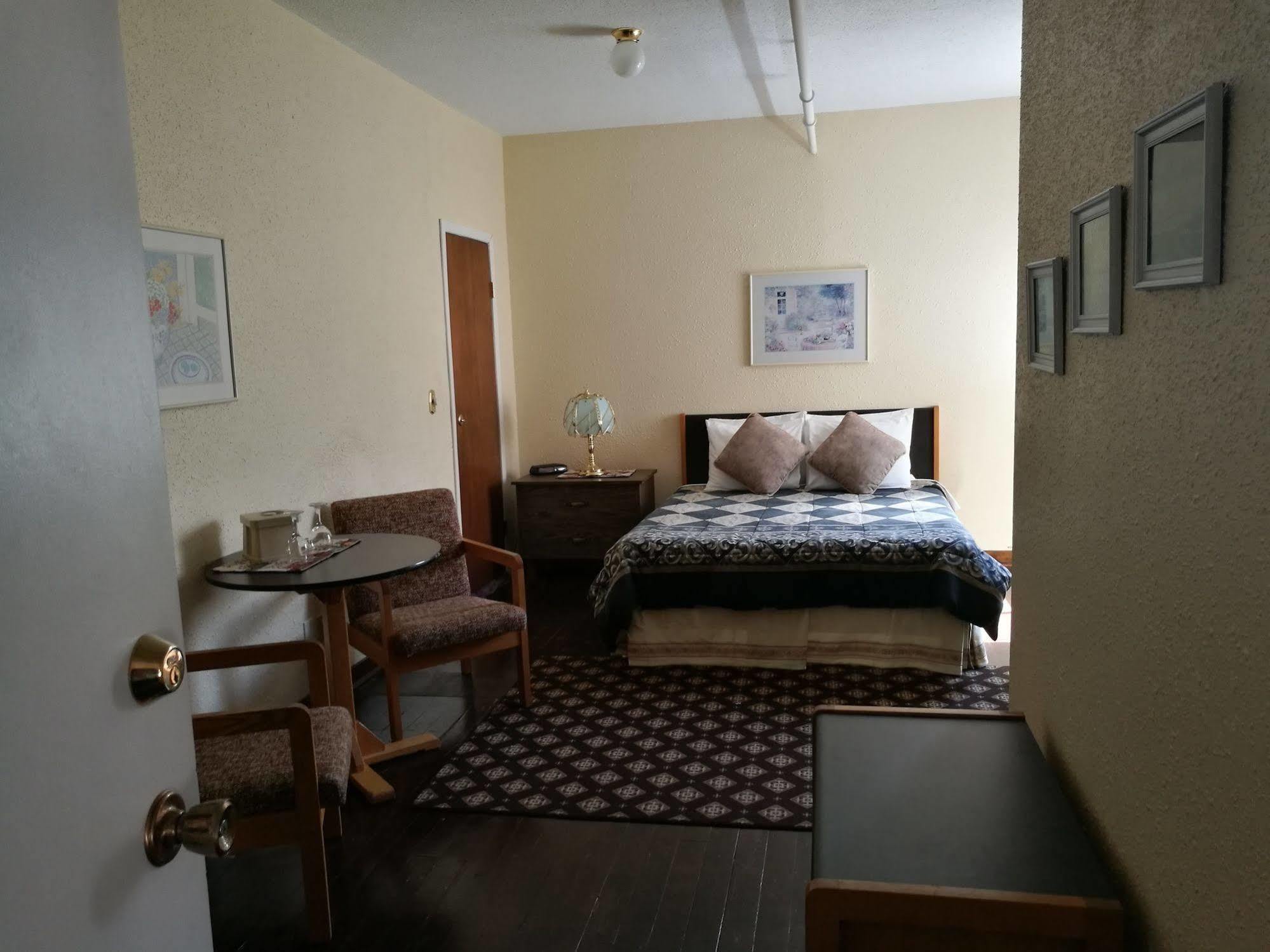 Rodmay Hotel パウエルリバー エクステリア 写真